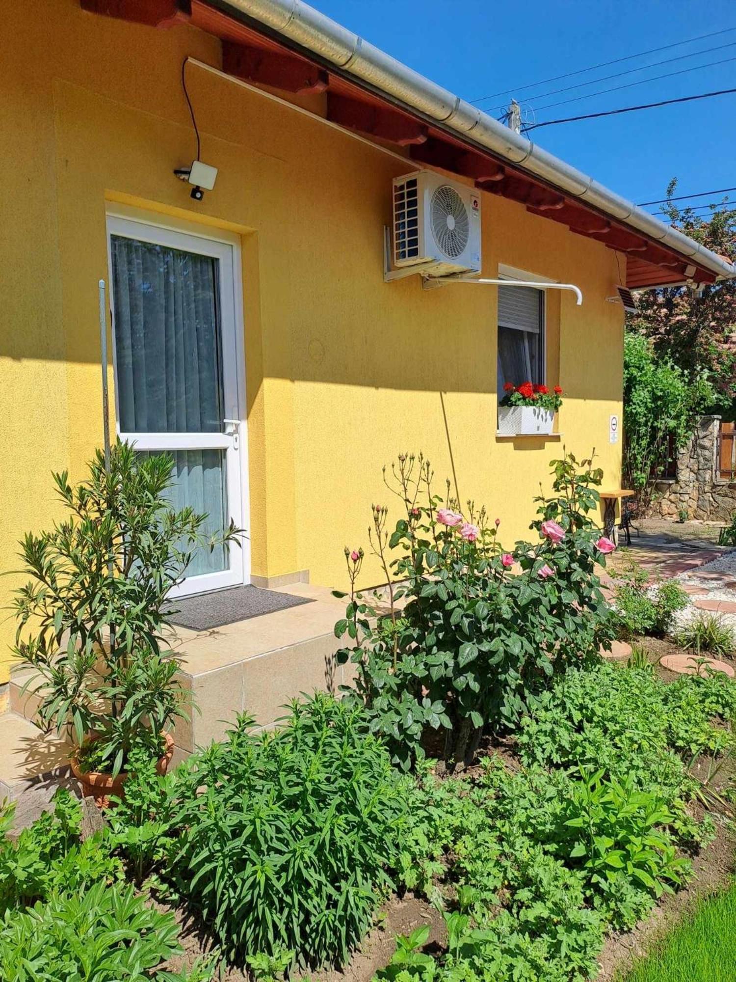 Lena Apartment - Lena Two Bedroom Apartment Вечеш Экстерьер фото